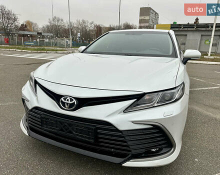 Білий Тойота Камрі, об'ємом двигуна 2.49 л та пробігом 72 тис. км за 26300 $, фото 1 на Automoto.ua