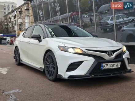 Білий Тойота Камрі, об'ємом двигуна 3.5 л та пробігом 35 тис. км за 35500 $, фото 1 на Automoto.ua