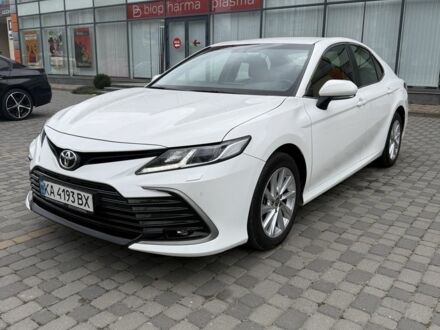 Тойота Камри 2021 в Хмельницком на Automoto.ua Белый Тойота Камри, объемом двигателя 2.5 л и пробегом 68 тыс. км за 22900 $, фото 1 на Automoto.ua