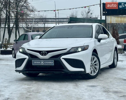 Белый Тойота Камри, объемом двигателя 2.49 л и пробегом 135 тыс. км за 24800 $, фото 1 на Automoto.ua