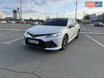 Белый Тойота Камри, объемом двигателя 2.5 л и пробегом 52 тыс. км за 39000 $, фото 1 на Automoto.ua