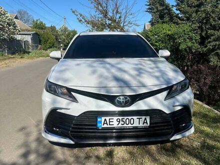 Тойота Камрі 2022 у Соленом на Automoto.ua Білий Тойота Камрі, об'ємом двигуна 2.49 л та пробігом 20 тис. км за 34000 $, фото 1 на Automoto.ua