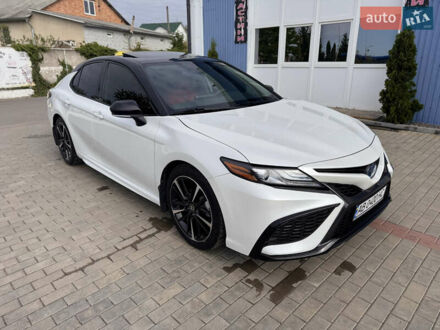 Тойота Камрі 2022 у Вінниці на Automoto.ua Білий Тойота Камрі, об'ємом двигуна 2.49 л та пробігом 68 тис. км за 31000 $, фото 1 на Automoto.ua