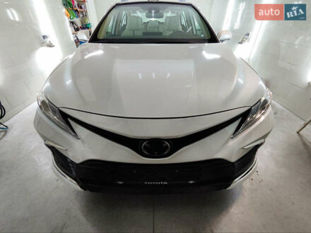 Білий Тойота Камрі, об'ємом двигуна 2.49 л та пробігом 30 тис. км за 32000 $, фото 1 на Automoto.ua