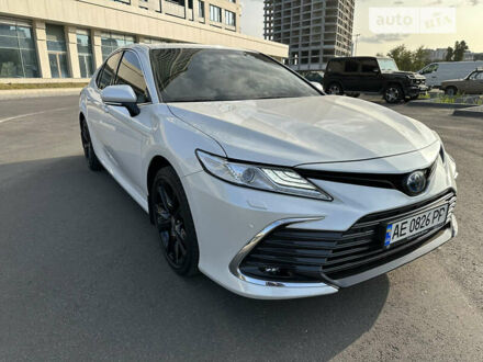 Тойота Камрі 2022 у Дніпро (Дніпропетровську) на Automoto.ua Білий Тойота Камрі, об'ємом двигуна 2.49 л та пробігом 28 тис. км за 39999 $, фото 1 на Automoto.ua