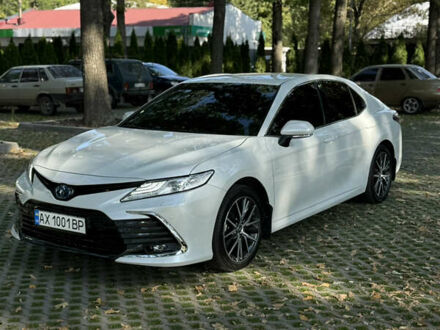 Тойота Камри 2024 в Харькове на Automoto.ua Белый Тойота Камри, объемом двигателя 2.49 л и пробегом 31 тыс. км за 38000 $, фото 1 на Automoto.ua