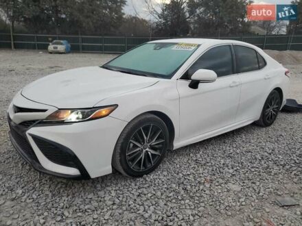 Белый Тойота Камри, объемом двигателя 2.49 л и пробегом 38 тыс. км за 10500 $, фото 1 на Automoto.ua