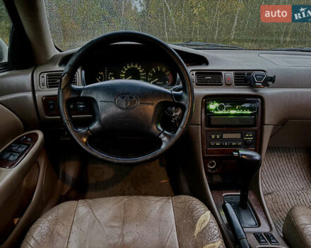 Бежевий Тойота Камрі, об'ємом двигуна 3 л та пробігом 360 тис. км за 2500 $, фото 15 на Automoto.ua