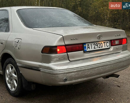 Бежевий Тойота Камрі, об'ємом двигуна 3 л та пробігом 360 тис. км за 2500 $, фото 11 на Automoto.ua