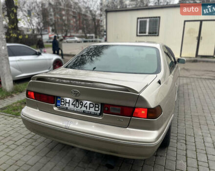 Бежевий Тойота Камрі, об'ємом двигуна 3 л та пробігом 350 тис. км за 3200 $, фото 2 на Automoto.ua