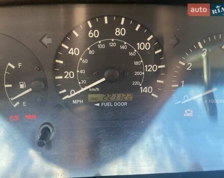 Бежевый Тойота Камри, объемом двигателя 3 л и пробегом 350 тыс. км за 3650 $, фото 2 на Automoto.ua