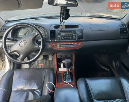 Бежевый Тойота Камри, объемом двигателя 3 л и пробегом 320 тыс. км за 5500 $, фото 10 на Automoto.ua