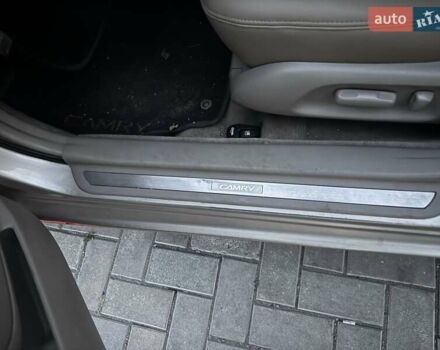 Бежевый Тойота Камри, объемом двигателя 3 л и пробегом 384 тыс. км за 4700 $, фото 23 на Automoto.ua