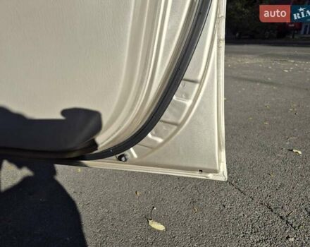 Бежевий Тойота Камрі, об'ємом двигуна 3 л та пробігом 438 тис. км за 5500 $, фото 40 на Automoto.ua