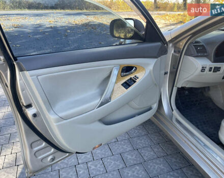 Бежевий Тойота Камрі, об'ємом двигуна 3.5 л та пробігом 262 тис. км за 7990 $, фото 13 на Automoto.ua