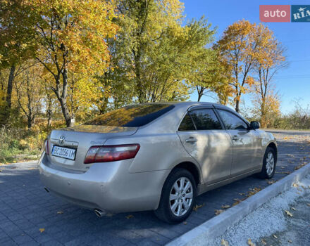 Бежевий Тойота Камрі, об'ємом двигуна 3.5 л та пробігом 262 тис. км за 7990 $, фото 4 на Automoto.ua