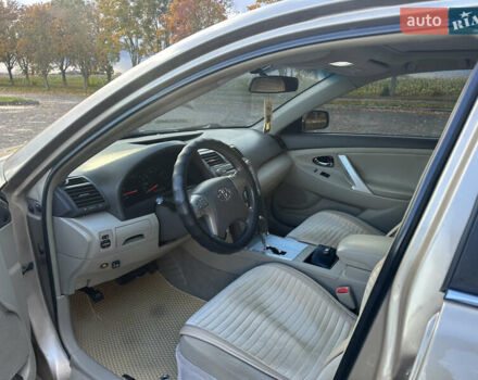 Бежевий Тойота Камрі, об'ємом двигуна 2.36 л та пробігом 144 тис. км за 8800 $, фото 8 на Automoto.ua