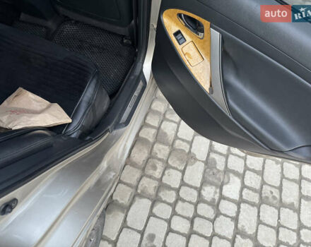 Бежевый Тойота Камри, объемом двигателя 3.46 л и пробегом 332 тыс. км за 9500 $, фото 1 на Automoto.ua