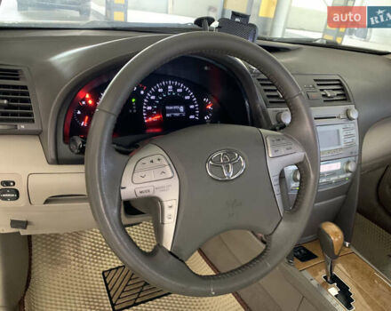 Бежевый Тойота Камри, объемом двигателя 3.5 л и пробегом 245 тыс. км за 10300 $, фото 4 на Automoto.ua
