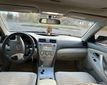 Бежевий Тойота Камрі, об'ємом двигуна 2.4 л та пробігом 147 тис. км за 8800 $, фото 7 на Automoto.ua