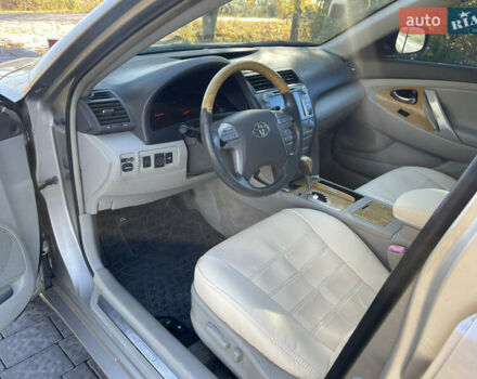 Бежевий Тойота Камрі, об'ємом двигуна 3.5 л та пробігом 262 тис. км за 7990 $, фото 14 на Automoto.ua