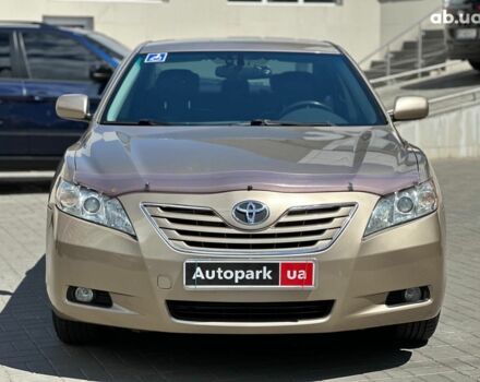 Бежевий Тойота Камрі, об'ємом двигуна 2.4 л та пробігом 325 тис. км за 9890 $, фото 1 на Automoto.ua