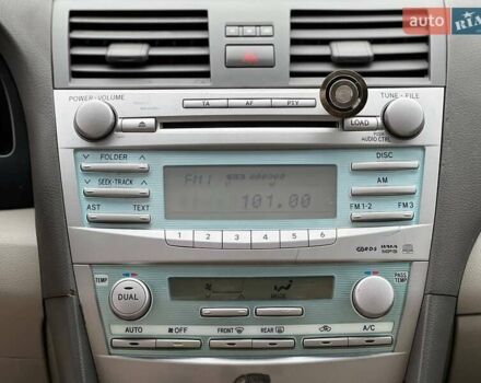 Бежевый Тойота Камри, объемом двигателя 3.5 л и пробегом 175 тыс. км за 7800 $, фото 16 на Automoto.ua