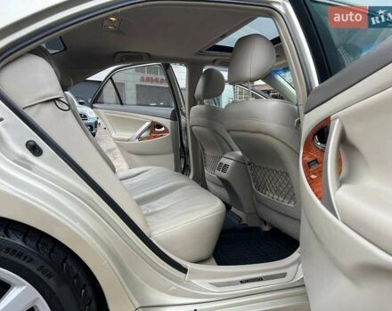 Бежевый Тойота Камри, объемом двигателя 3.5 л и пробегом 175 тыс. км за 7800 $, фото 18 на Automoto.ua