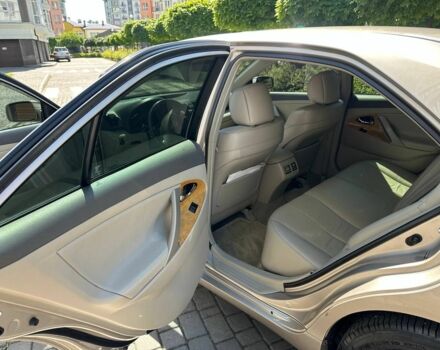 Бежевый Тойота Камри, объемом двигателя 3.5 л и пробегом 250 тыс. км за 8599 $, фото 20 на Automoto.ua