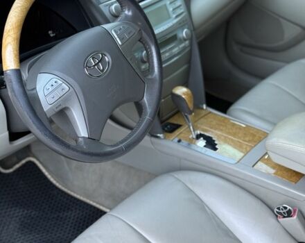 Бежевий Тойота Камрі, об'ємом двигуна 3.5 л та пробігом 243 тис. км за 7600 $, фото 5 на Automoto.ua