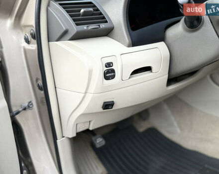Бежевий Тойота Камрі, об'ємом двигуна 3.5 л та пробігом 183 тис. км за 10700 $, фото 14 на Automoto.ua