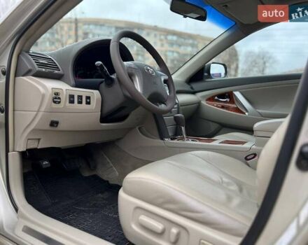 Бежевый Тойота Камри, объемом двигателя 3.5 л и пробегом 175 тыс. км за 7800 $, фото 12 на Automoto.ua