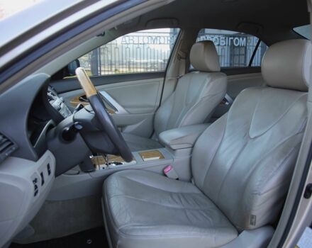 Бежевый Тойота Камри, объемом двигателя 3.5 л и пробегом 170 тыс. км за 7999 $, фото 6 на Automoto.ua