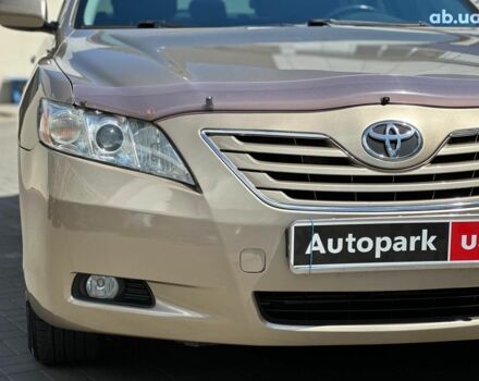 Бежевий Тойота Камрі, об'ємом двигуна 2.4 л та пробігом 325 тис. км за 9890 $, фото 3 на Automoto.ua