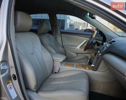 Бежевый Тойота Камри, объемом двигателя 0 л и пробегом 170 тыс. км за 7999 $, фото 8 на Automoto.ua