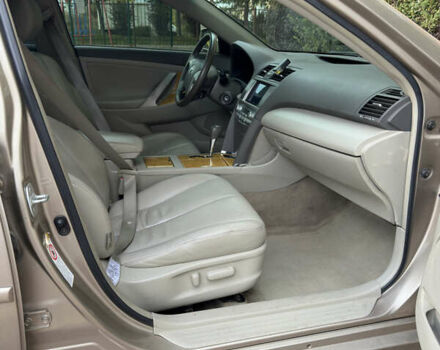 Бежевий Тойота Камрі, об'ємом двигуна 2.4 л та пробігом 232 тис. км за 8199 $, фото 18 на Automoto.ua