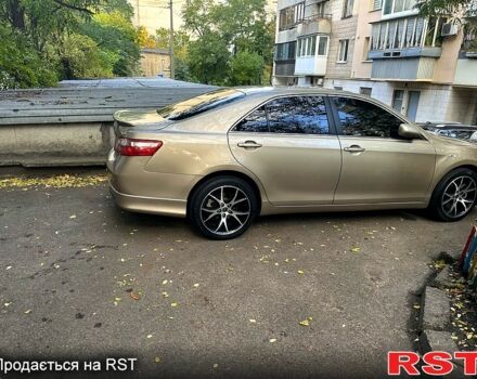 Бежевый Тойота Камри, объемом двигателя 2.4 л и пробегом 172 тыс. км за 11000 $, фото 2 на Automoto.ua