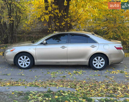 Бежевий Тойота Камрі, об'ємом двигуна 3.46 л та пробігом 289 тис. км за 6200 $, фото 3 на Automoto.ua