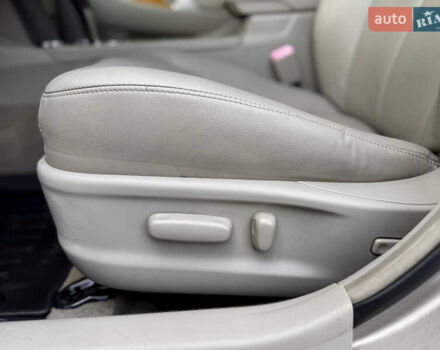 Бежевый Тойота Камри, объемом двигателя 3.5 л и пробегом 156 тыс. км за 9500 $, фото 25 на Automoto.ua