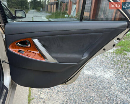 Тойота Камри 2008 в Харькове на Automoto.ua Бежевый Тойота Камри, объемом двигателя 2.4 л и пробегом 73 тыс. км за 10000 $, фото 43 на Automoto.ua