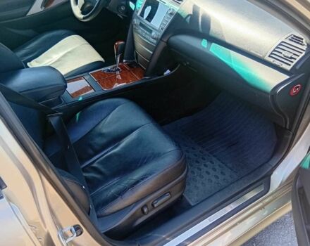 Бежевый Тойота Камри, объемом двигателя 3.5 л и пробегом 286 тыс. км за 9000 $, фото 3 на Automoto.ua