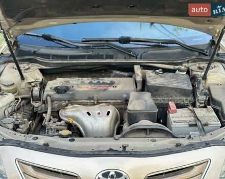 Бежевий Тойота Камрі, об'ємом двигуна 2.36 л та пробігом 149 тис. км за 9000 $, фото 16 на Automoto.ua