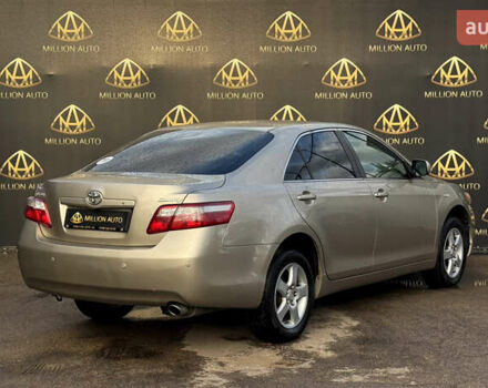 Бежевий Тойота Камрі, об'ємом двигуна 2.4 л та пробігом 305 тис. км за 7500 $, фото 5 на Automoto.ua