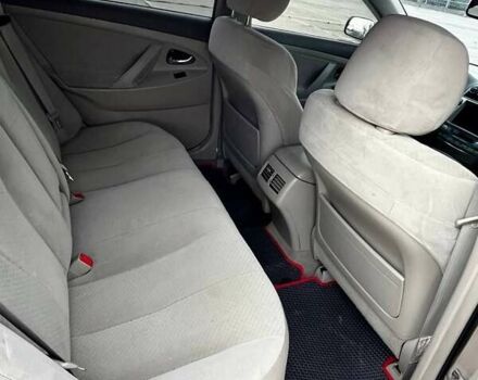 Бежевий Тойота Камрі, об'ємом двигуна 2.4 л та пробігом 300 тис. км за 8200 $, фото 9 на Automoto.ua