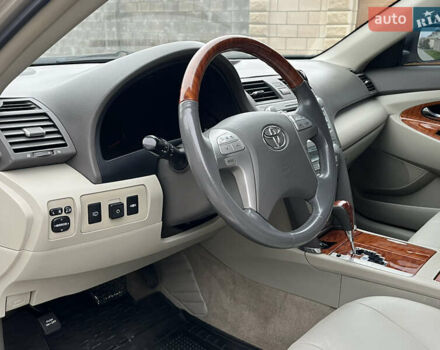 Бежевий Тойота Камрі, об'ємом двигуна 3.5 л та пробігом 170 тис. км за 8999 $, фото 28 на Automoto.ua