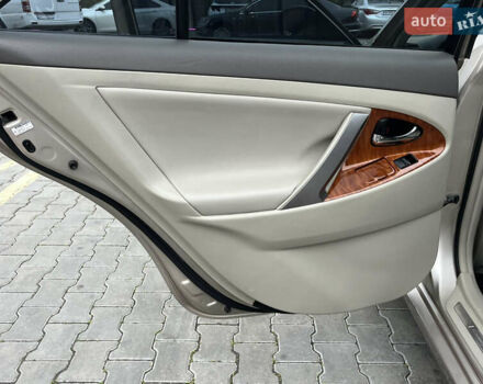 Бежевий Тойота Камрі, об'ємом двигуна 3.5 л та пробігом 170 тис. км за 9900 $, фото 51 на Automoto.ua