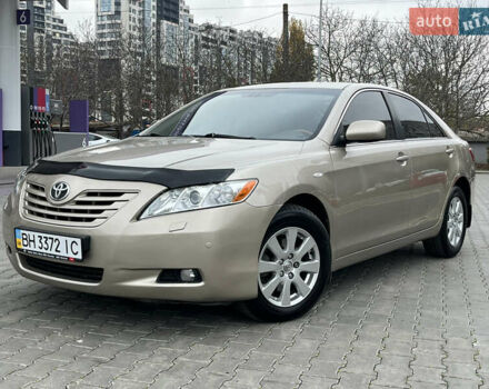 Бежевий Тойота Камрі, об'ємом двигуна 3.5 л та пробігом 170 тис. км за 9900 $, фото 2 на Automoto.ua