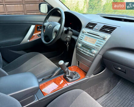 Тойота Камри 2008 в Харькове на Automoto.ua Бежевый Тойота Камри, объемом двигателя 2.4 л и пробегом 73 тыс. км за 10000 $, фото 55 на Automoto.ua
