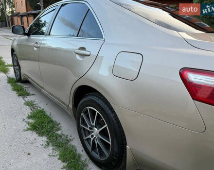 Тойота Камри 2008 в Харькове на Automoto.ua Бежевый Тойота Камри, объемом двигателя 2.4 л и пробегом 73 тыс. км за 10000 $, фото 68 на Automoto.ua