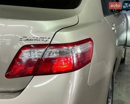 Бежевый Тойота Камри, объемом двигателя 2.36 л и пробегом 144 тыс. км за 10950 $, фото 5 на Automoto.ua